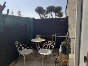 Studio- Terrasse -Place de parking privé